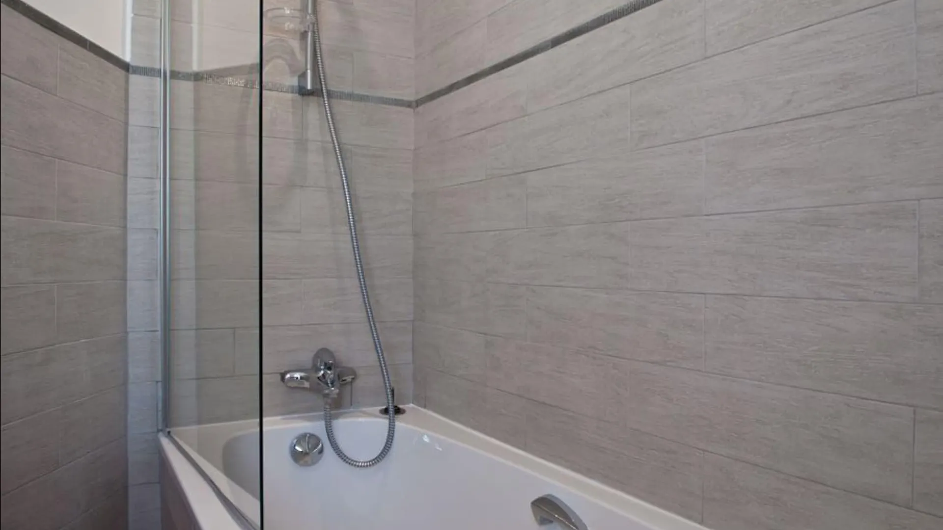 B Square Hotel Paris