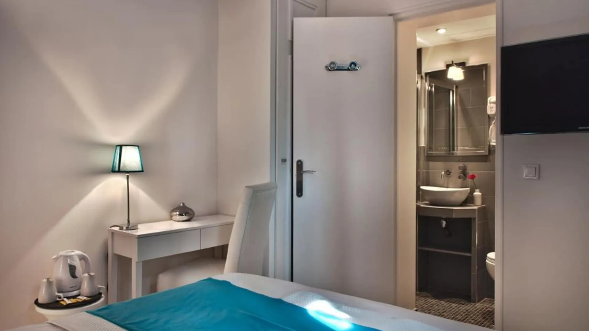 B Square Hotel Paryż
