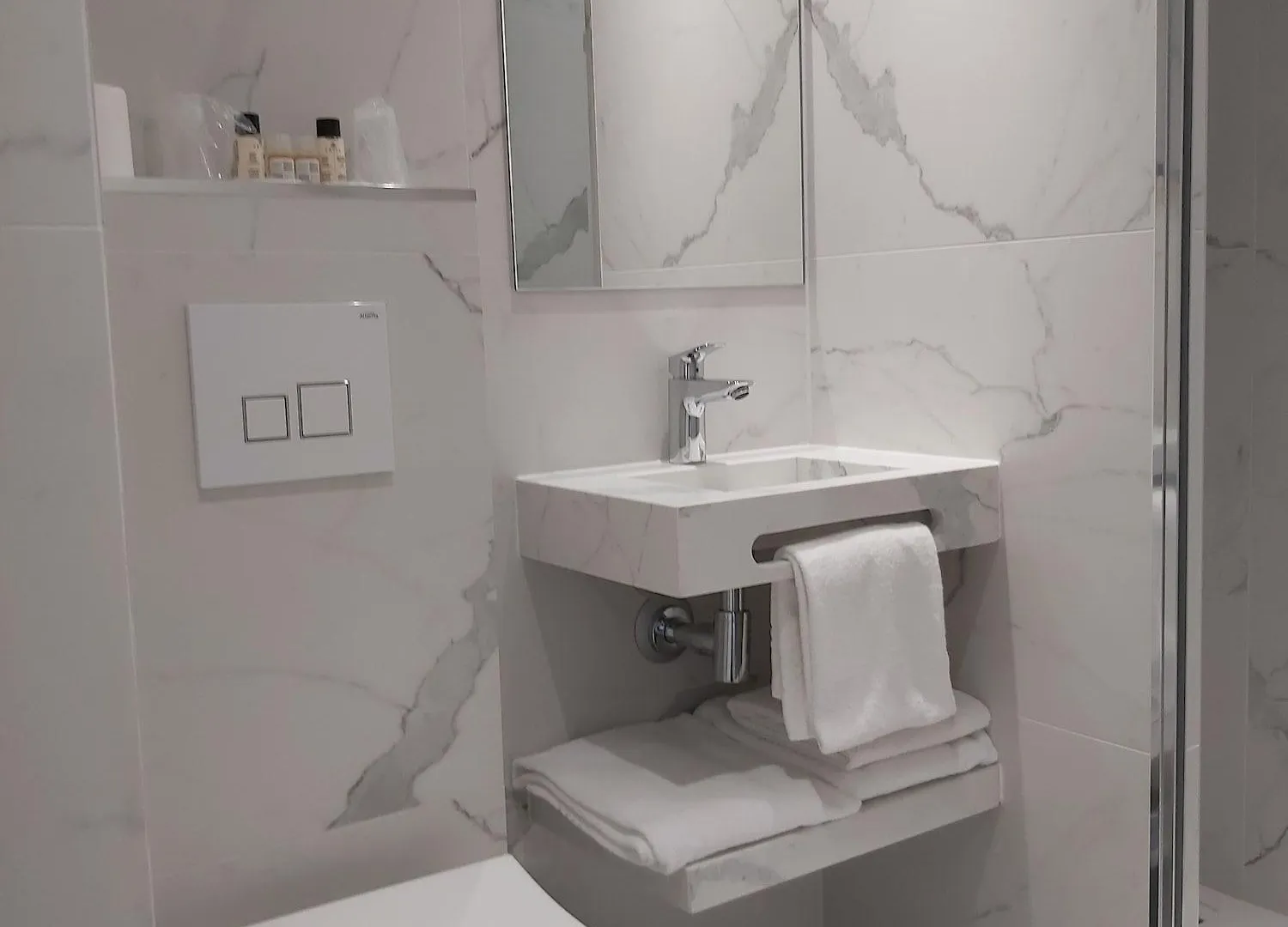 Hotel B Square 3*